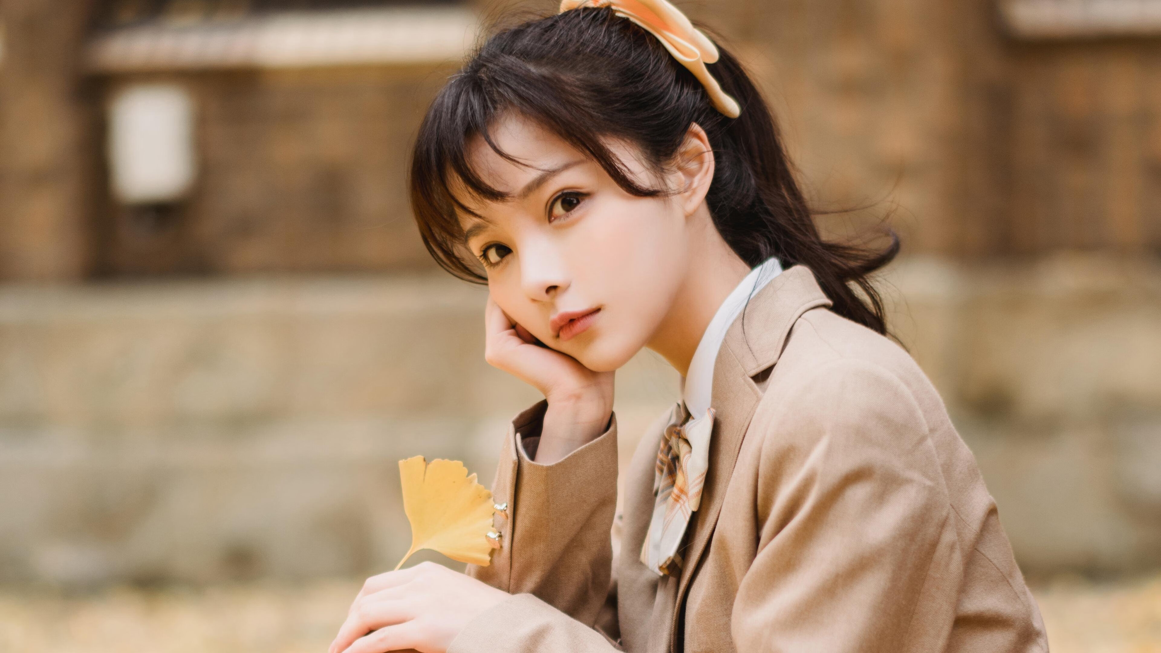 爱游戏体育平台-詹姆斯主场赢得胜利NBA季后赛，詹姆斯季后赛首场胜率