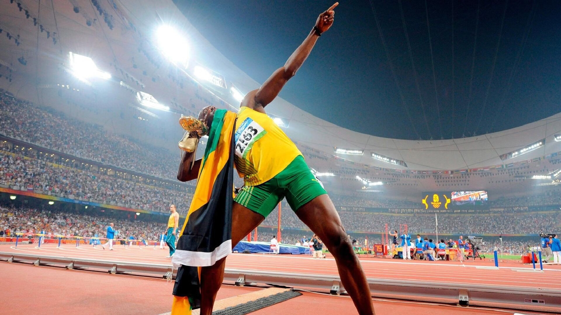 以“篮球+科技”为主题的创新赛事首次亮相上海,科技感篮球场